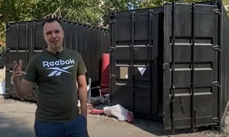 Картинка для рекламы контейнеров и бытовок